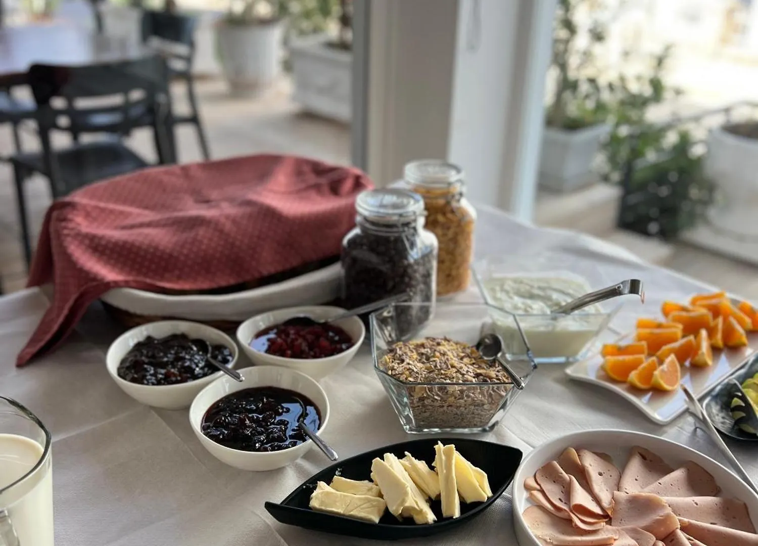 Alnes Hotel Sarandë