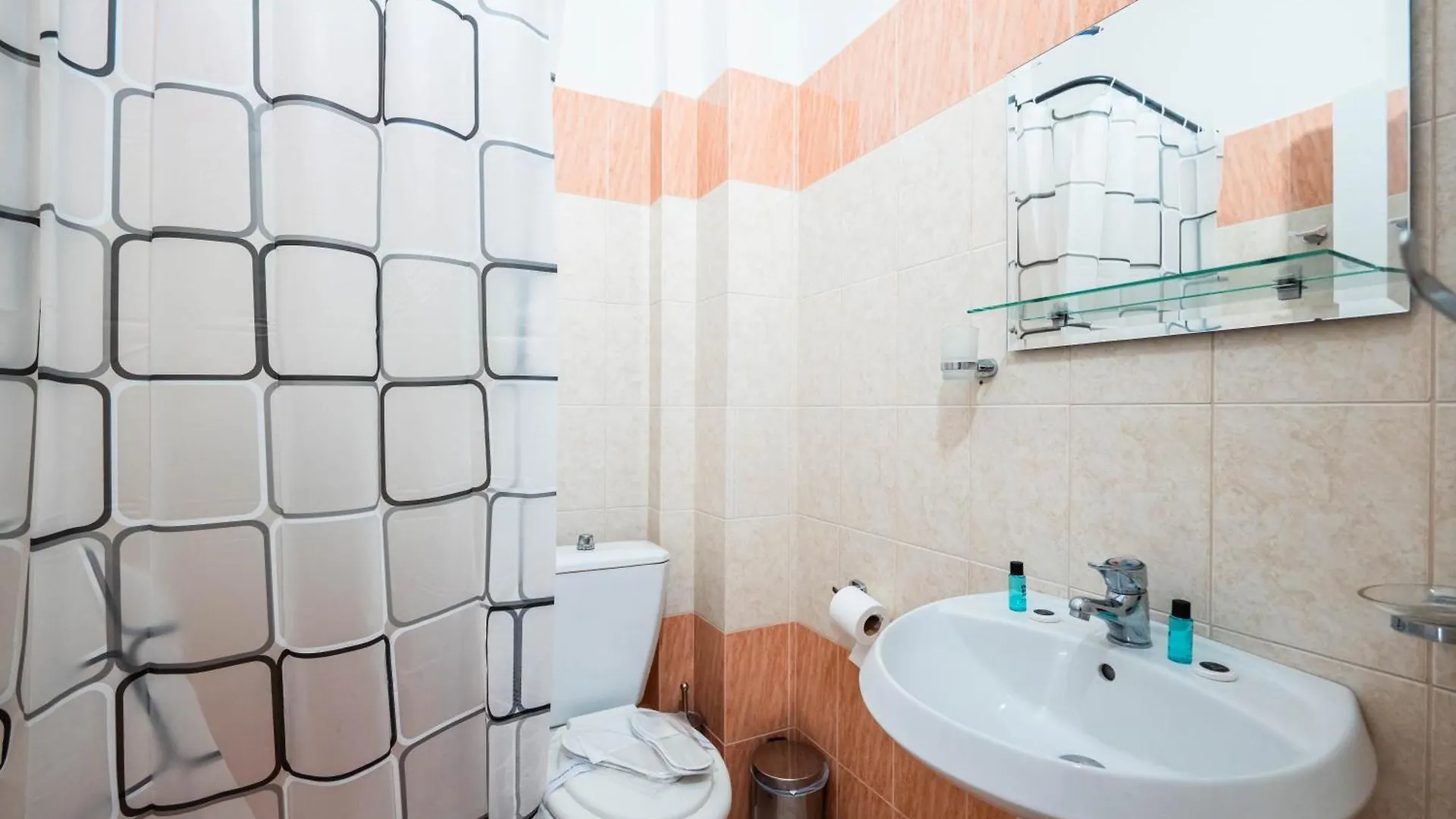 ***  Alnes Hotel Sarandë Albanien