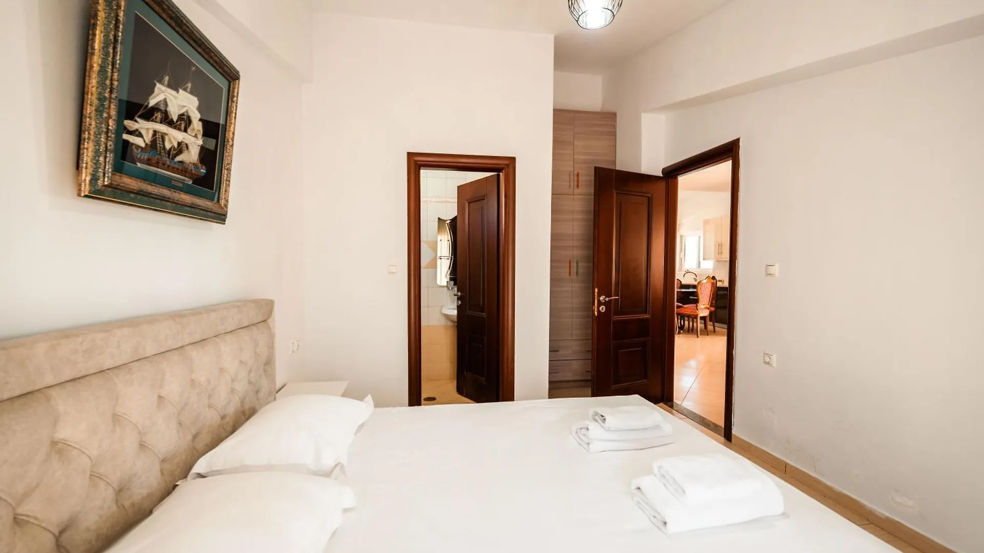 Alnes Hotel Sarandë 3*,  Albanien