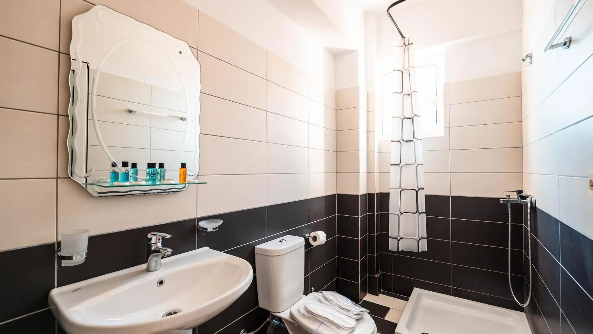 Alnes Hotel Sarandë Albanien
