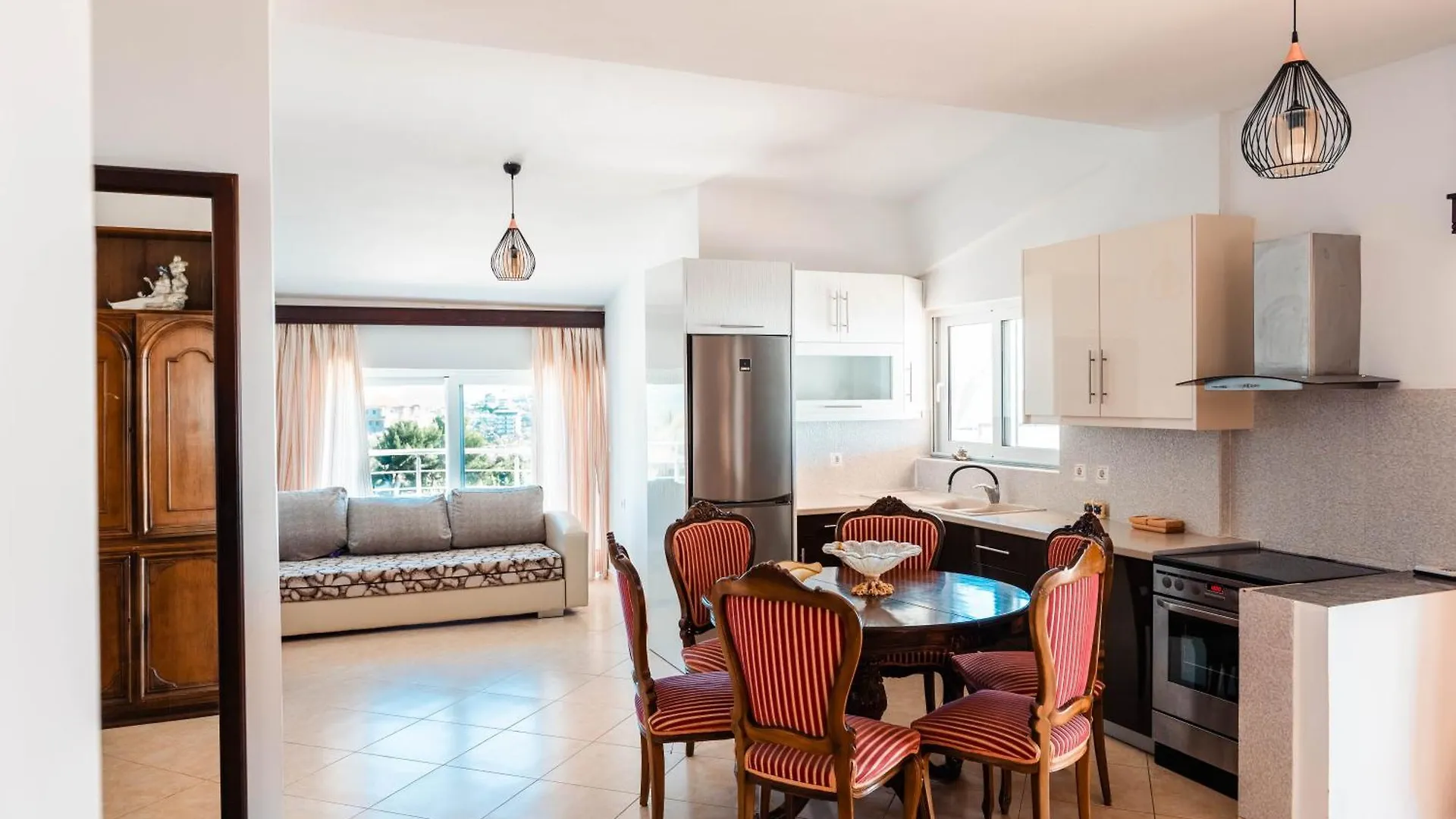 Alnes Hotel Sarandë 3*,  Albanien