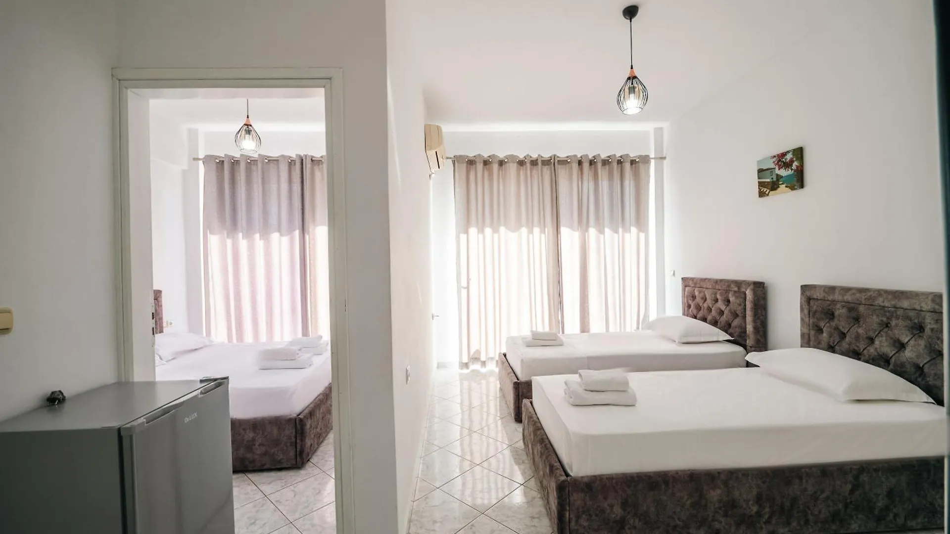 Alnes Hotel Sarandë 3*,