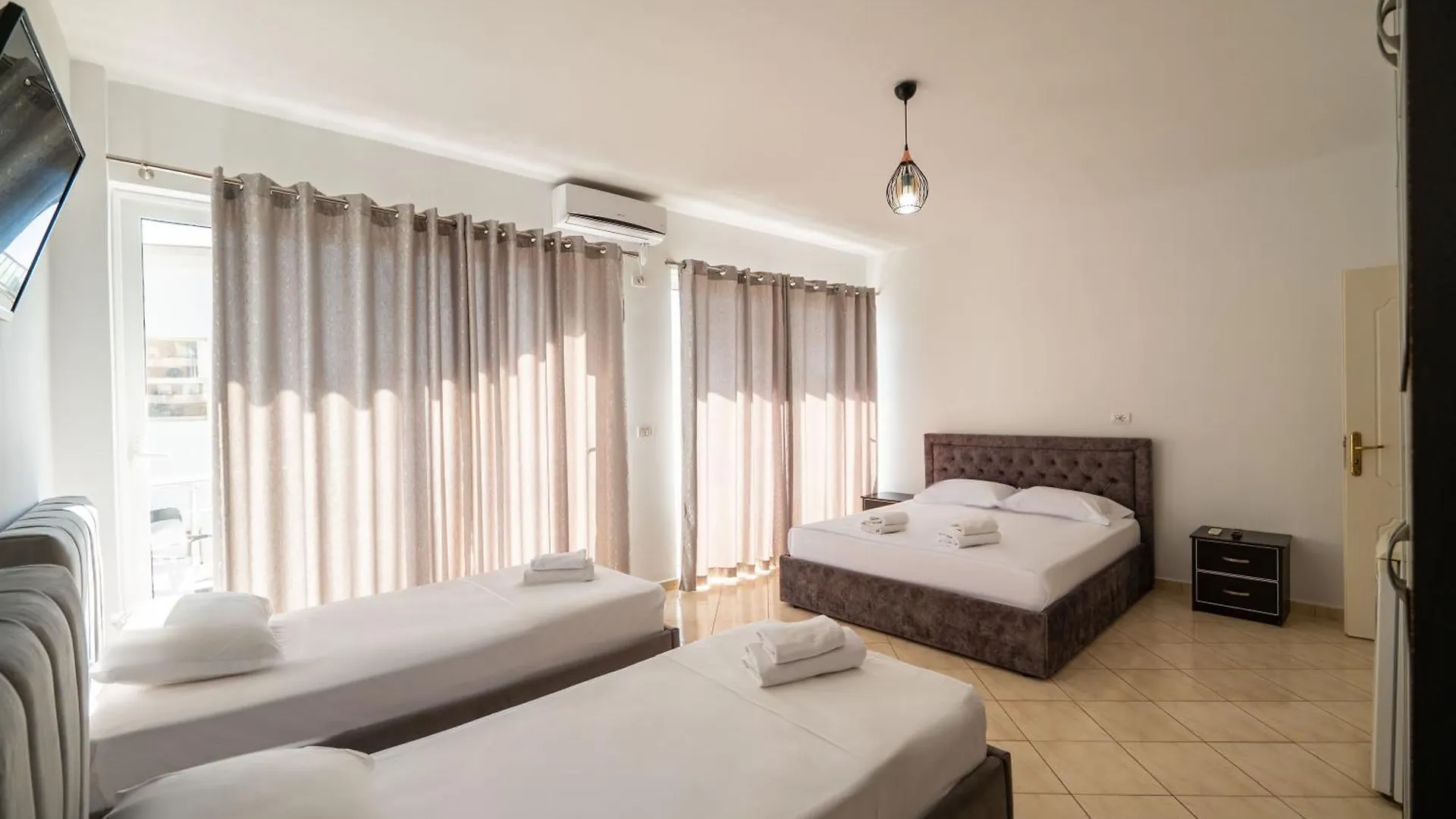 Alnes Hotel Sarandë