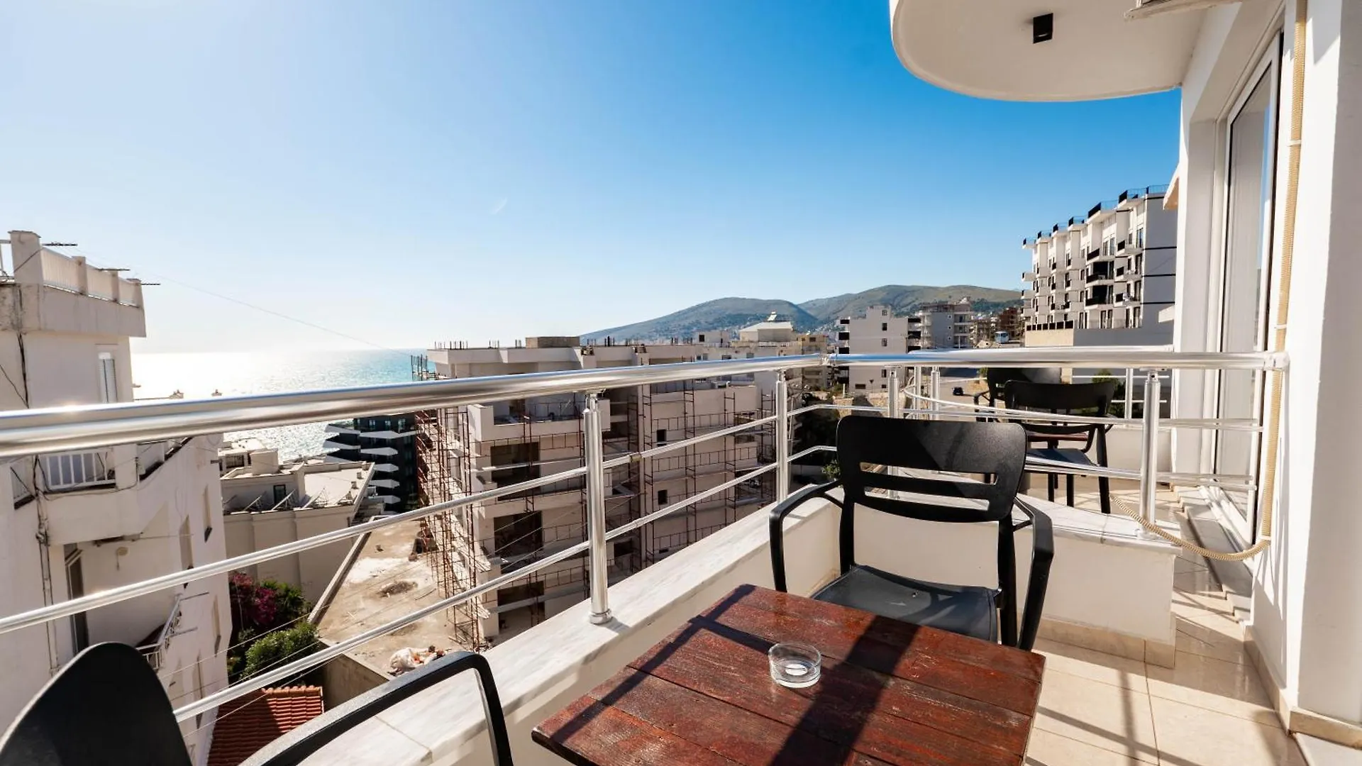 Alnes Hotel Sarandë