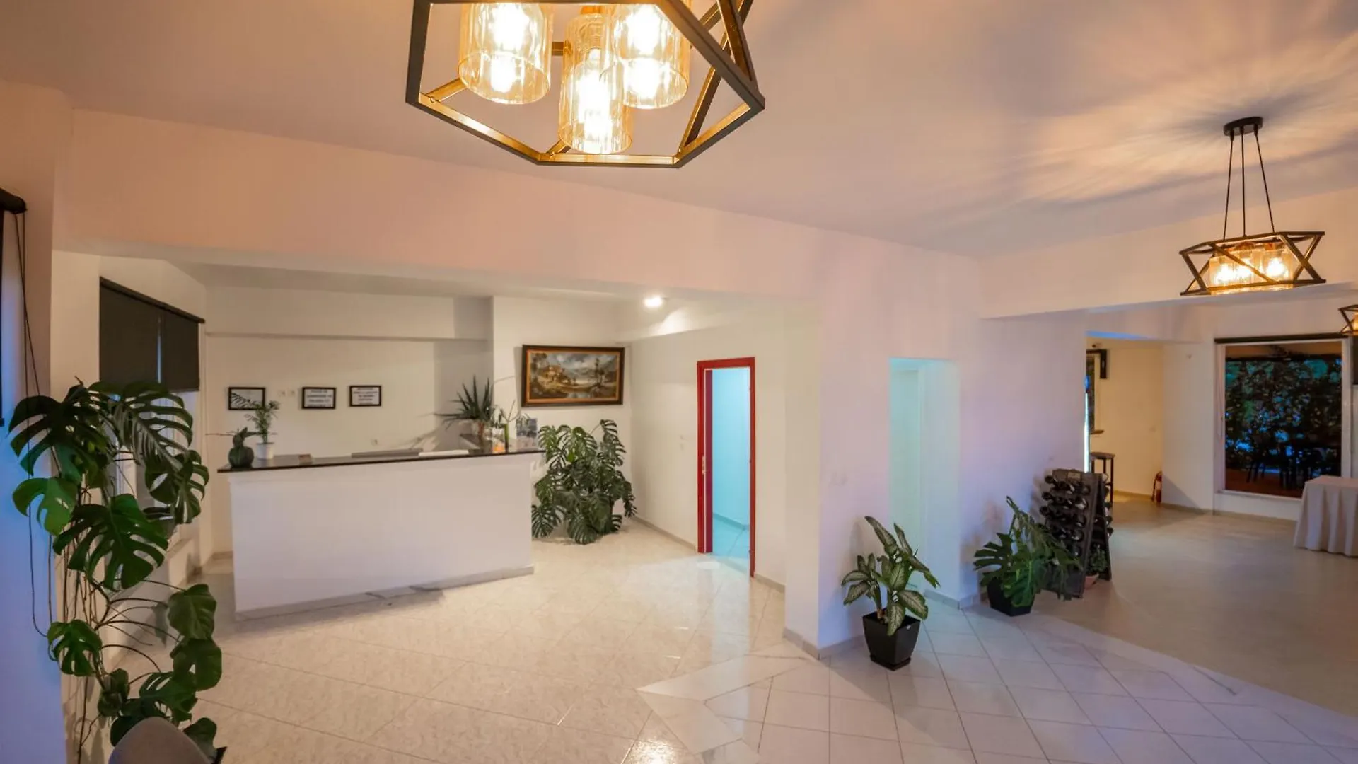 Alnes Hotel Sarandë Albanien
